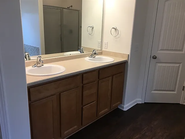 209 Crooked Oaks Dr — Photo 9