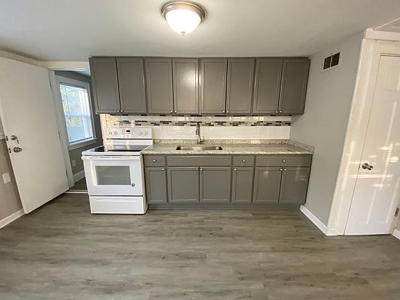 3rd image of 2258 E 77th Ter Unit 3