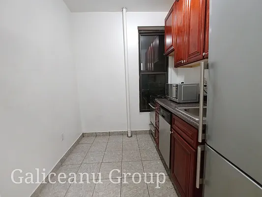 Rented by Lexington Real Estate Group | media 32