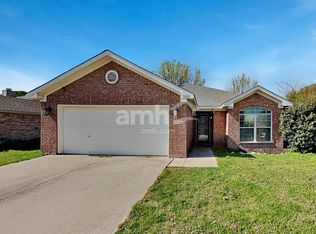 10509 Fossil Hill Dr, Fort Worth, TX 76131