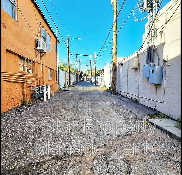 1114 N El Paso St #5 — Photo 22