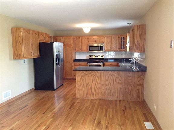 3rd image of 24905 Vermette Rd