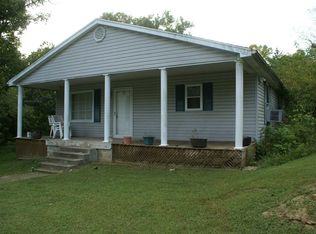 655 Crittenden St, Gratz, KY 40359