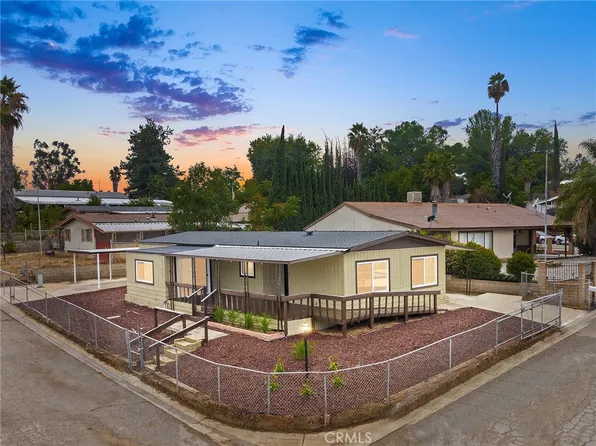 21617 Oak St, Perris, CA 92570