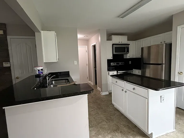 11503 Chapeclane Rd — Photo 3
