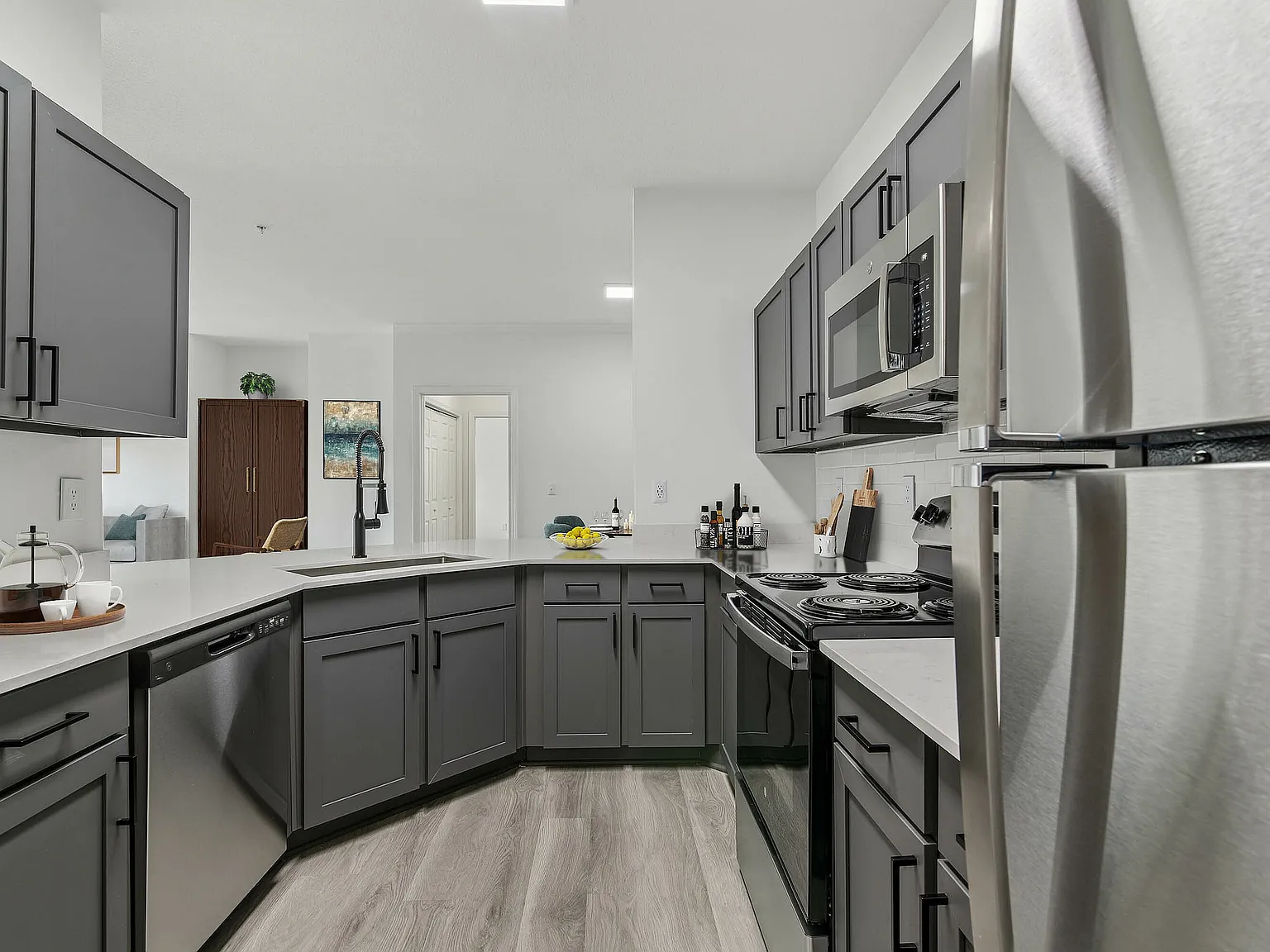 Avana North Point — Photo 2