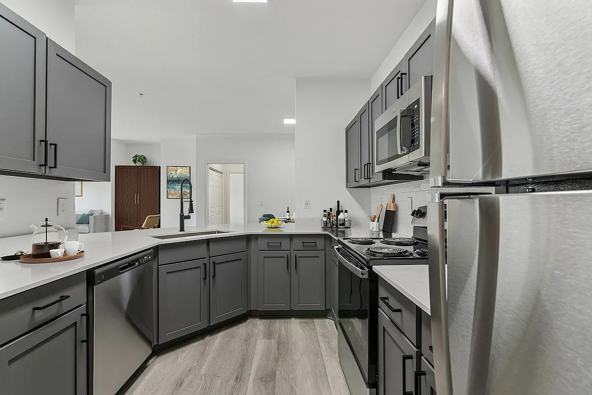 Building Photo - Avana North Point