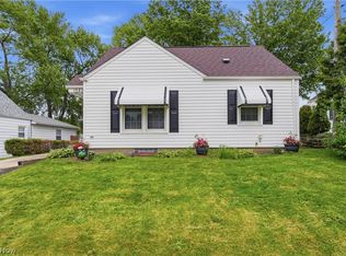 1585 Thornapple Ave, Akron, OH 44301