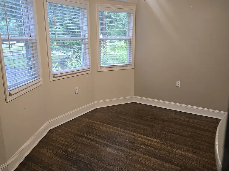 1540 Dover Center Rd — Photo 3