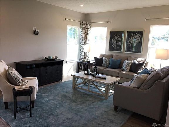 3rd image of 6285 Willow Oak Dr