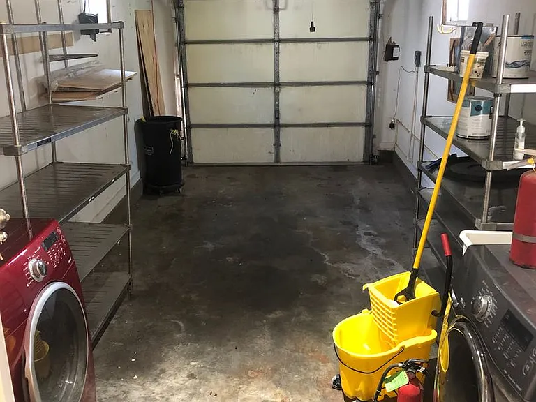 918 Bowie St — Photo 9