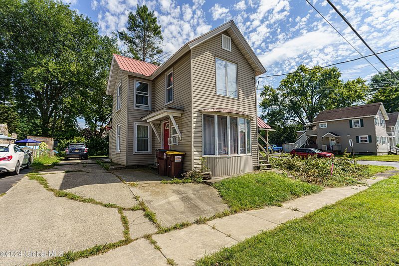 2nd image of 12 Delaware Avenue