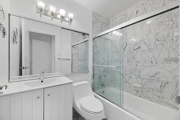 Rented by Level Group | media 15