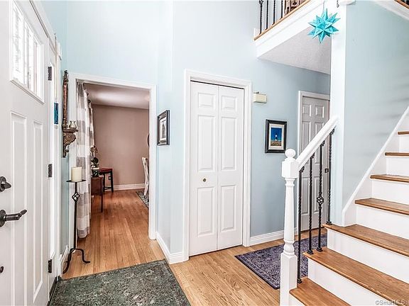 Front entrance w/ beautiful hardwood flooring