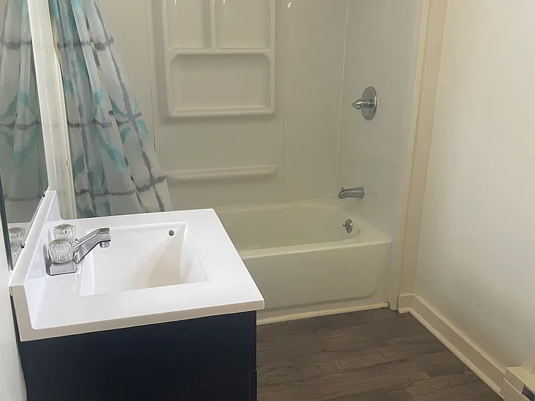 314 Wells St #3 — Photo 8