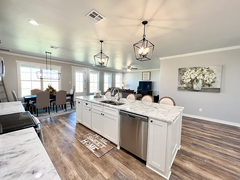 4030 Ruth Ln — Photo 6