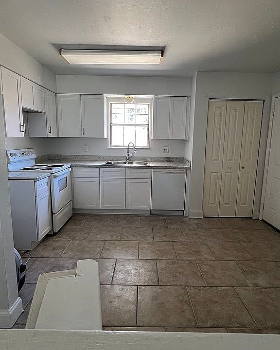 1st image of 399 Highland Dr