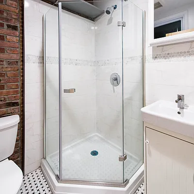 Rented by Nooklyn NYC LLC | media 42