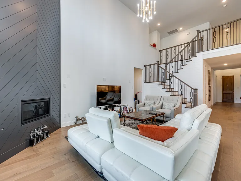 1701 Rain Lily St — Photo 6