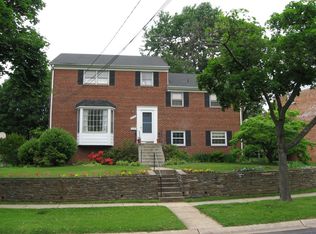 9836 Belhaven Rd, Bethesda, MD 20817