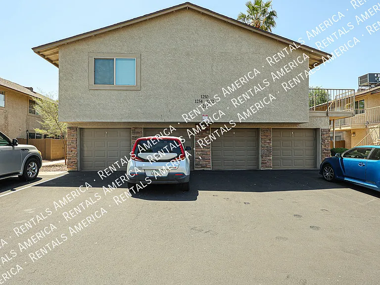 1254 N 85th Pl — Photo 33