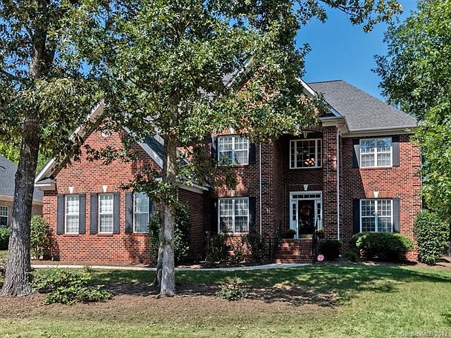 1st image of 8904 Nellie Ln