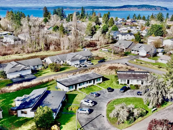 814 5th St, Steilacoom, WA 98388