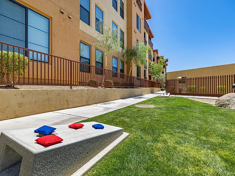 IMT Desert Ridge — Photo 37