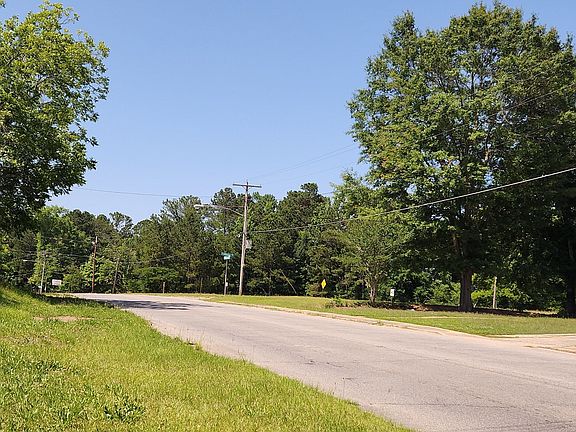 4th image of 2610 W Montgomery Rd