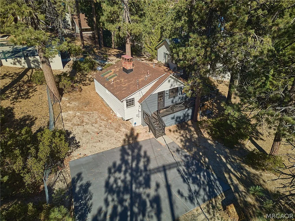 2 bed, 694 sqft, $2,400 — Photo 2