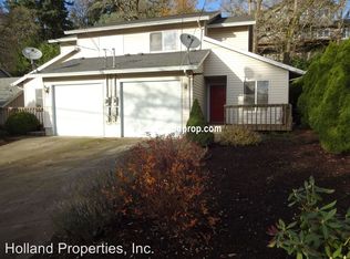 17912 Oatfield Rd, Gladstone, OR 97027