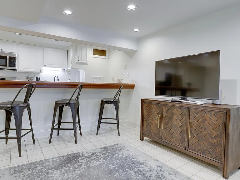 400 Seward Sq SE #B2 — Photo 6