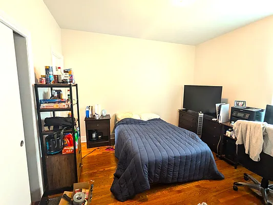 Rented by OGI Management | media 25