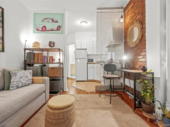 204 W 10th Street #7, New York (Manhattan), NY 10014