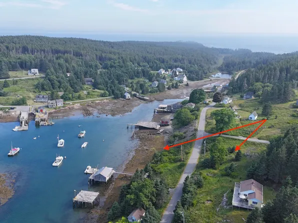 6 West Shore Road, Frenchboro, ME 04662