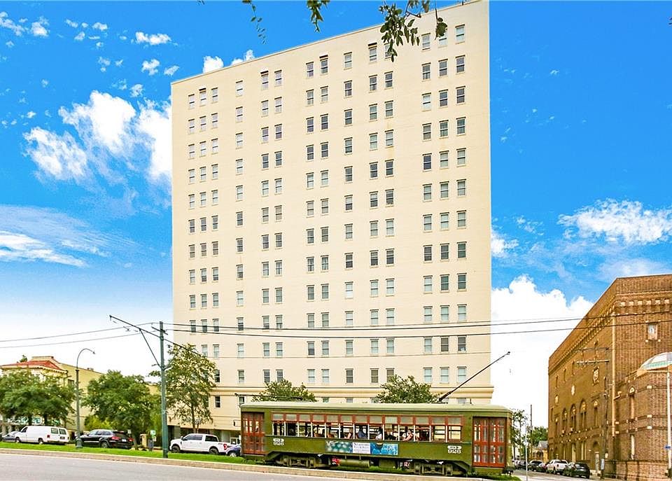 1st image of 1205 Saint Charles Ave APT 1015