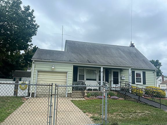 2nd image of 8 Lois Ln