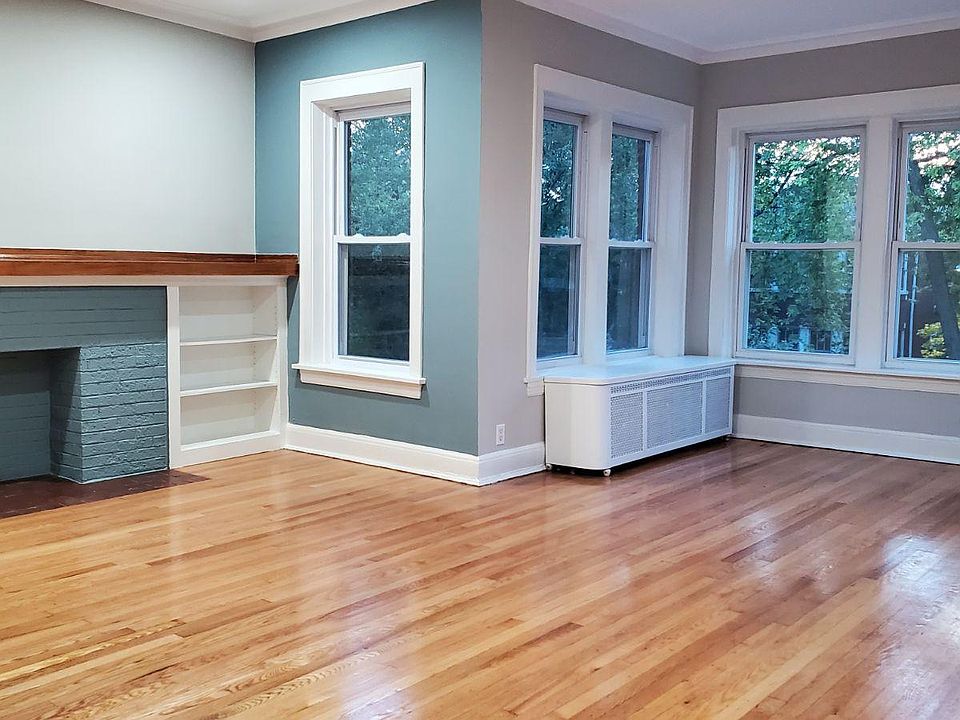 1st image of 4917 N Monticello Ave #2