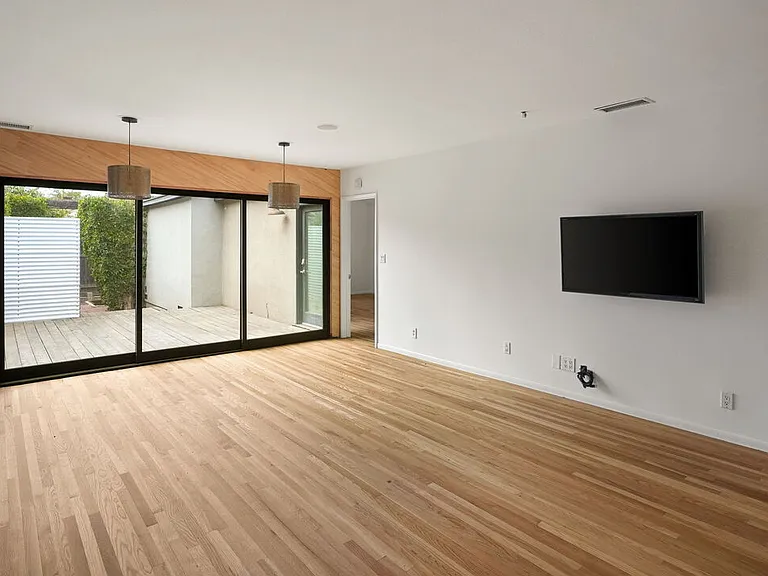 12601 Woodbine St — Photo 15