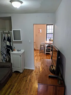 Rented by Signature Property Realty | media 44