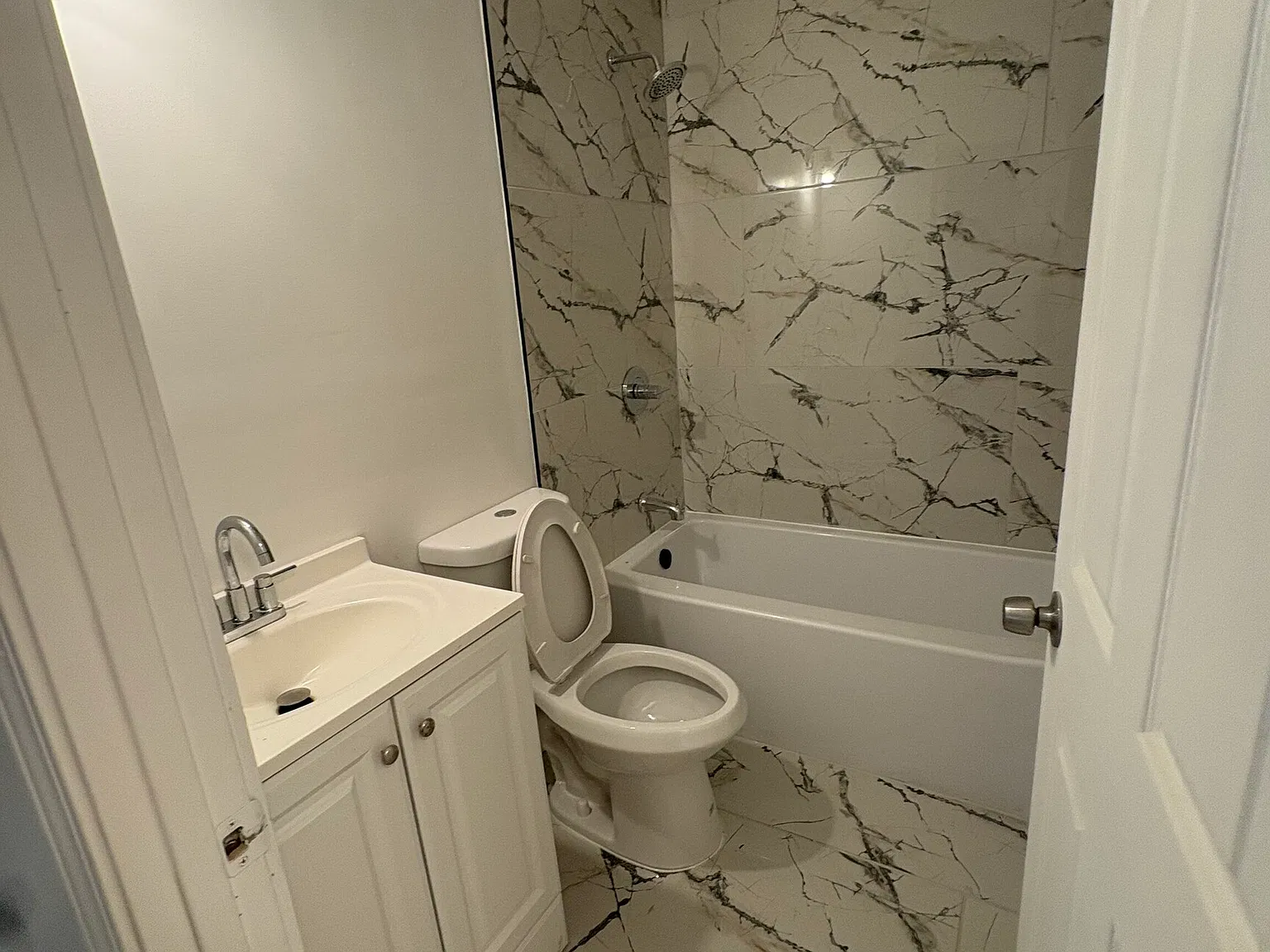 4 bed, 2.0 bath, 1102 sqft, $1,700 — Photo 4