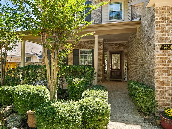 3rd image of 26414 Cuyahoga Cir