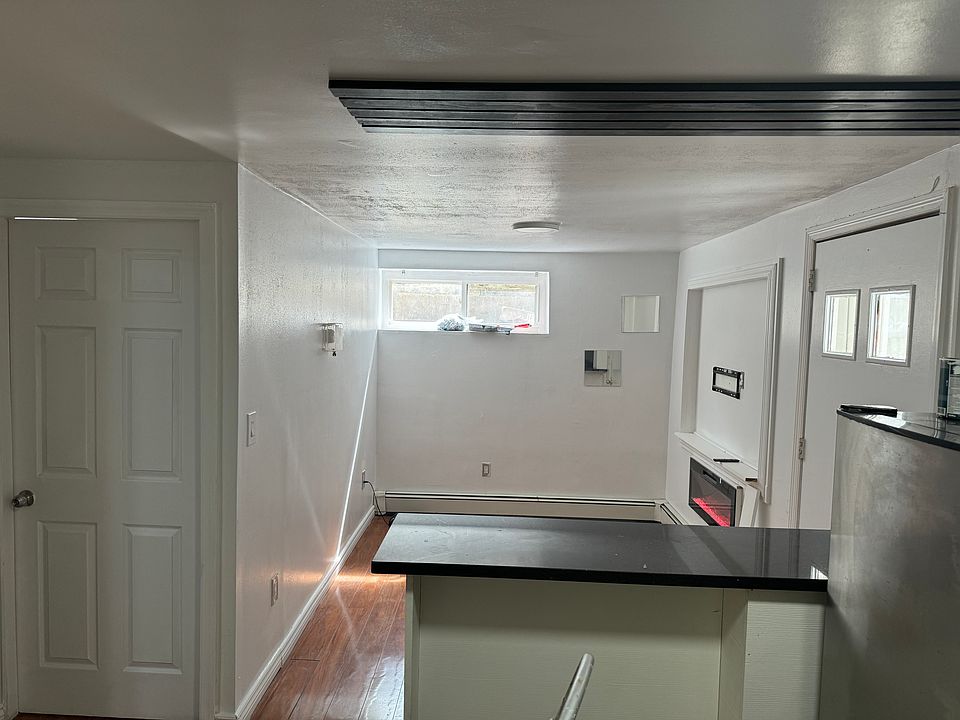 1st image of 391 Odell Ave Floor 1