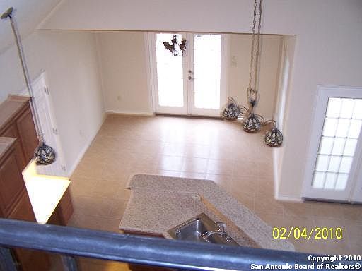 4th image of 15464 W Fm 471 (19)