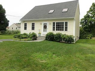 67 Treasure Rd, Narragansett, RI 02882