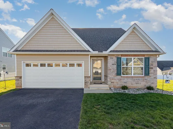 55 Dylan Dr, York, PA 17404