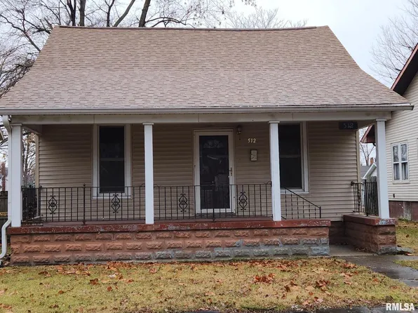 512 S Maple St, Centralia, IL 62801