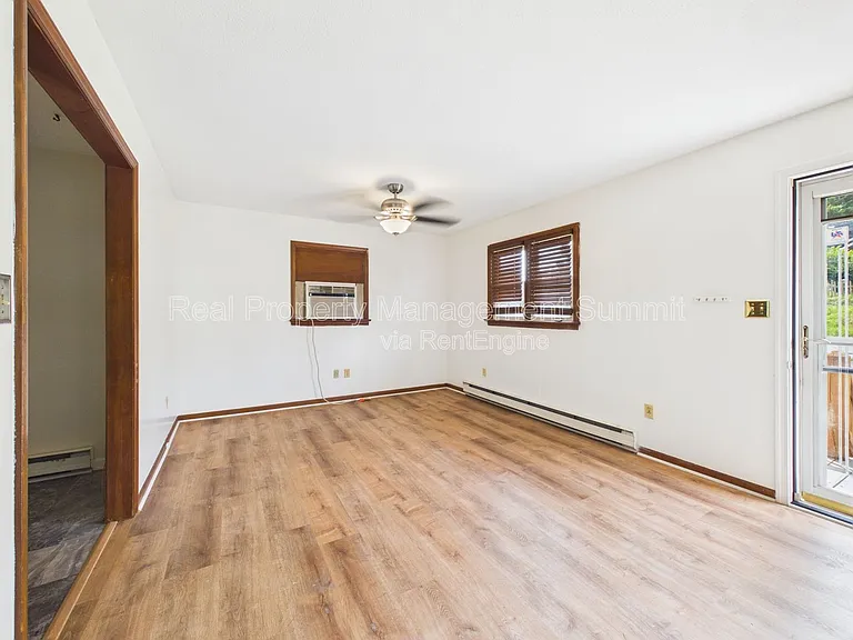 530 Highland Ave — Photo 4
