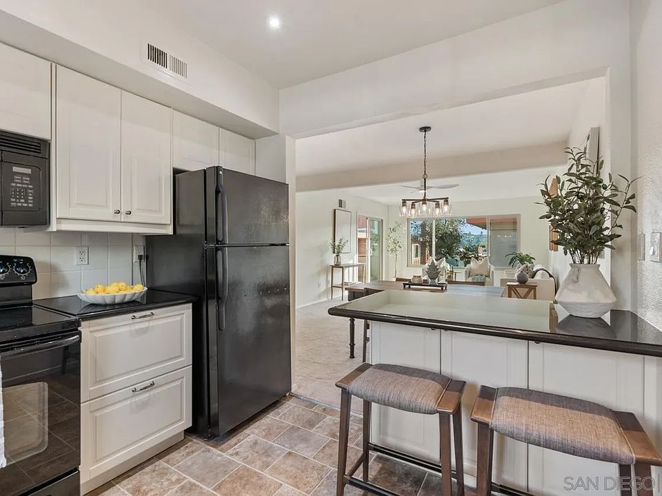 1st image of 6876 Hyde Park Dr Unit G