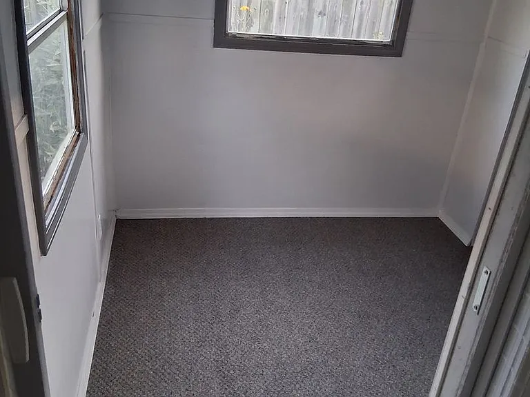 23765 Lawrence Ave — Photo 7